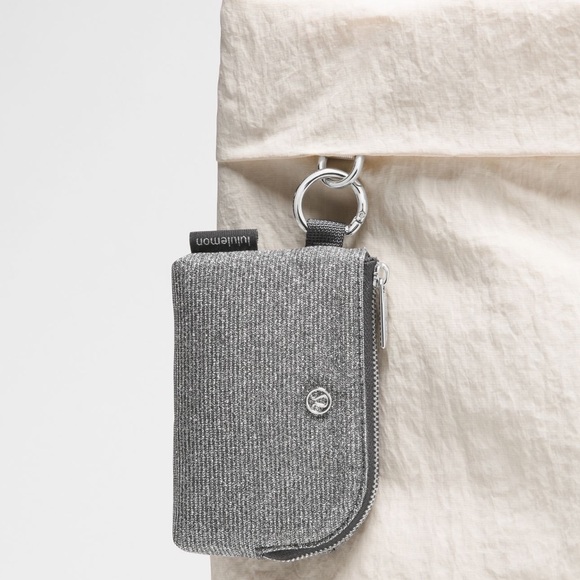 Lululemon Clippable card pouch - Glitter Silver MSRP $38 - Picture 2 of 6
